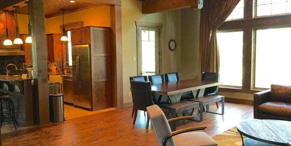 Отель Wilderness Club Rexford Экстерьер фото