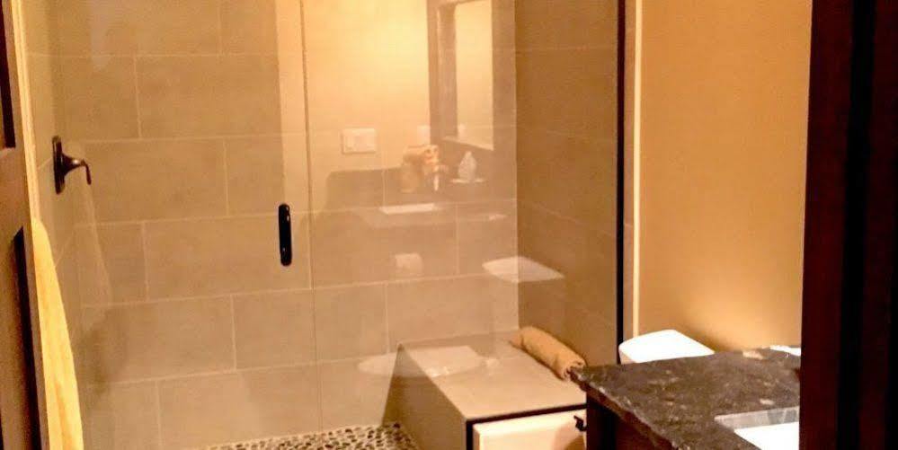 Отель Wilderness Club Rexford Экстерьер фото